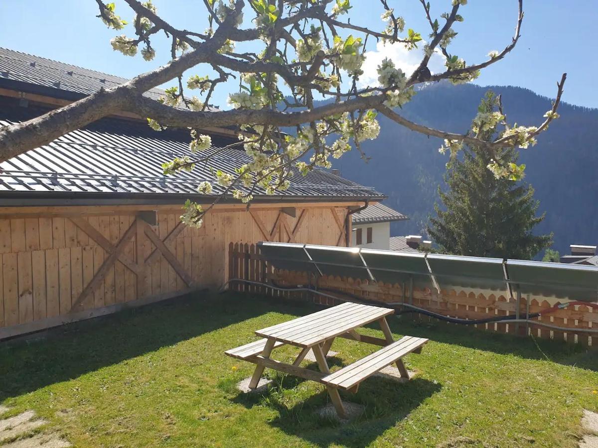 App Col Di Lana - Agriturismo La Majon Da Col Colle Santa Lucia Exterior foto