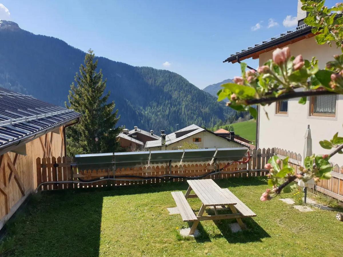 App Col Di Lana - Agriturismo La Majon Da Col Colle Santa Lucia Exterior foto